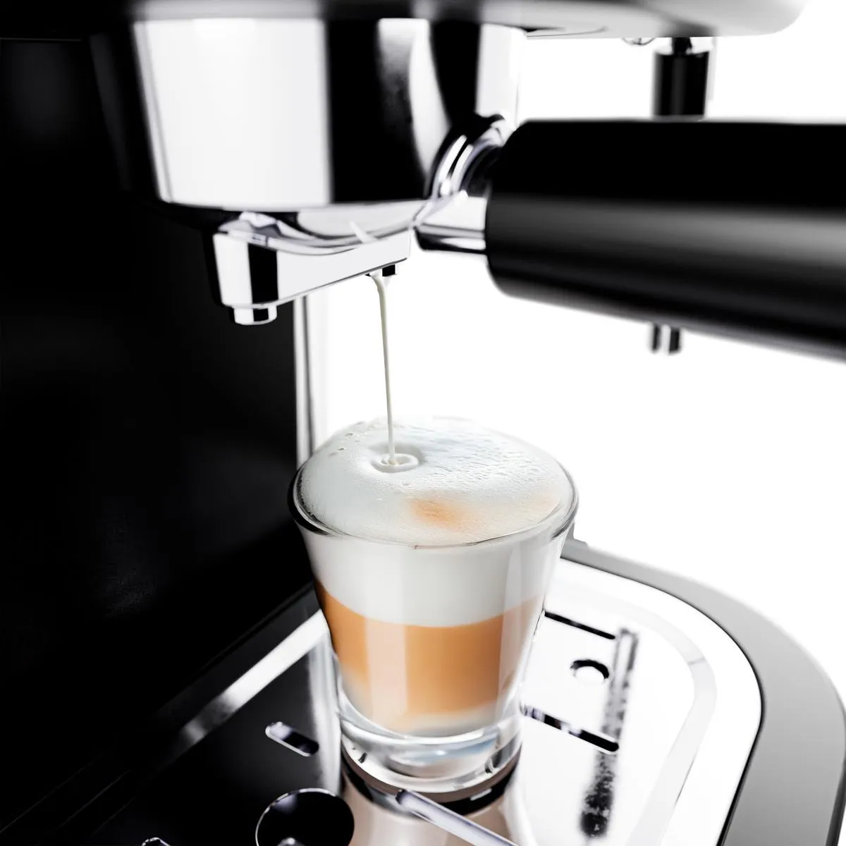 Cafeteira Expresso Philco 1,2L 20 Bar 950W PCF04A - Imagem 7